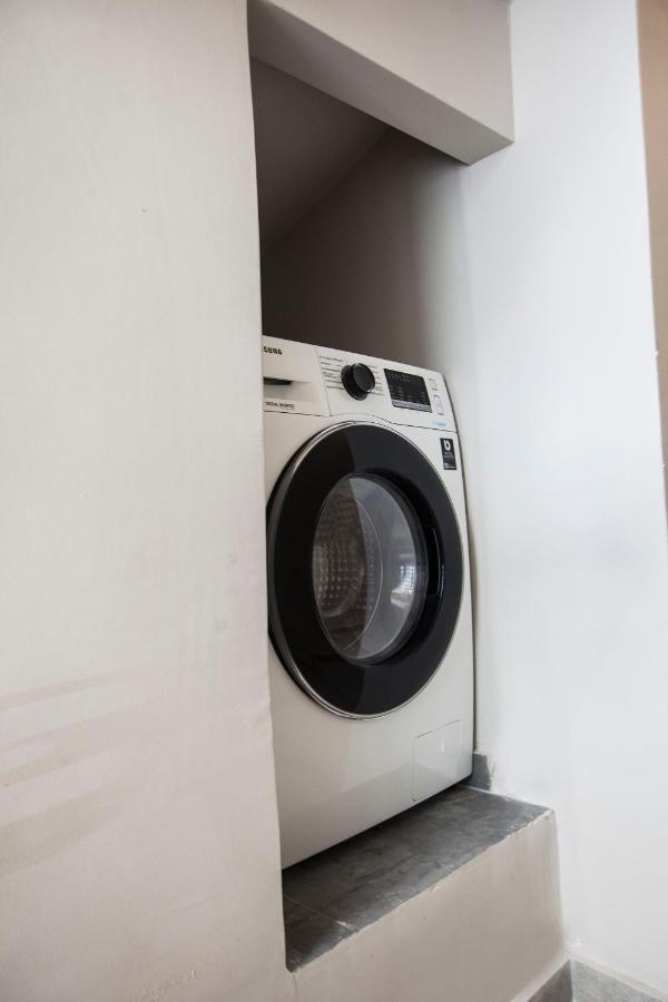 Bentzi...Boutique Apartment 1, Classic Double With Kitchenette, 2 Guests Athens Luaran gambar