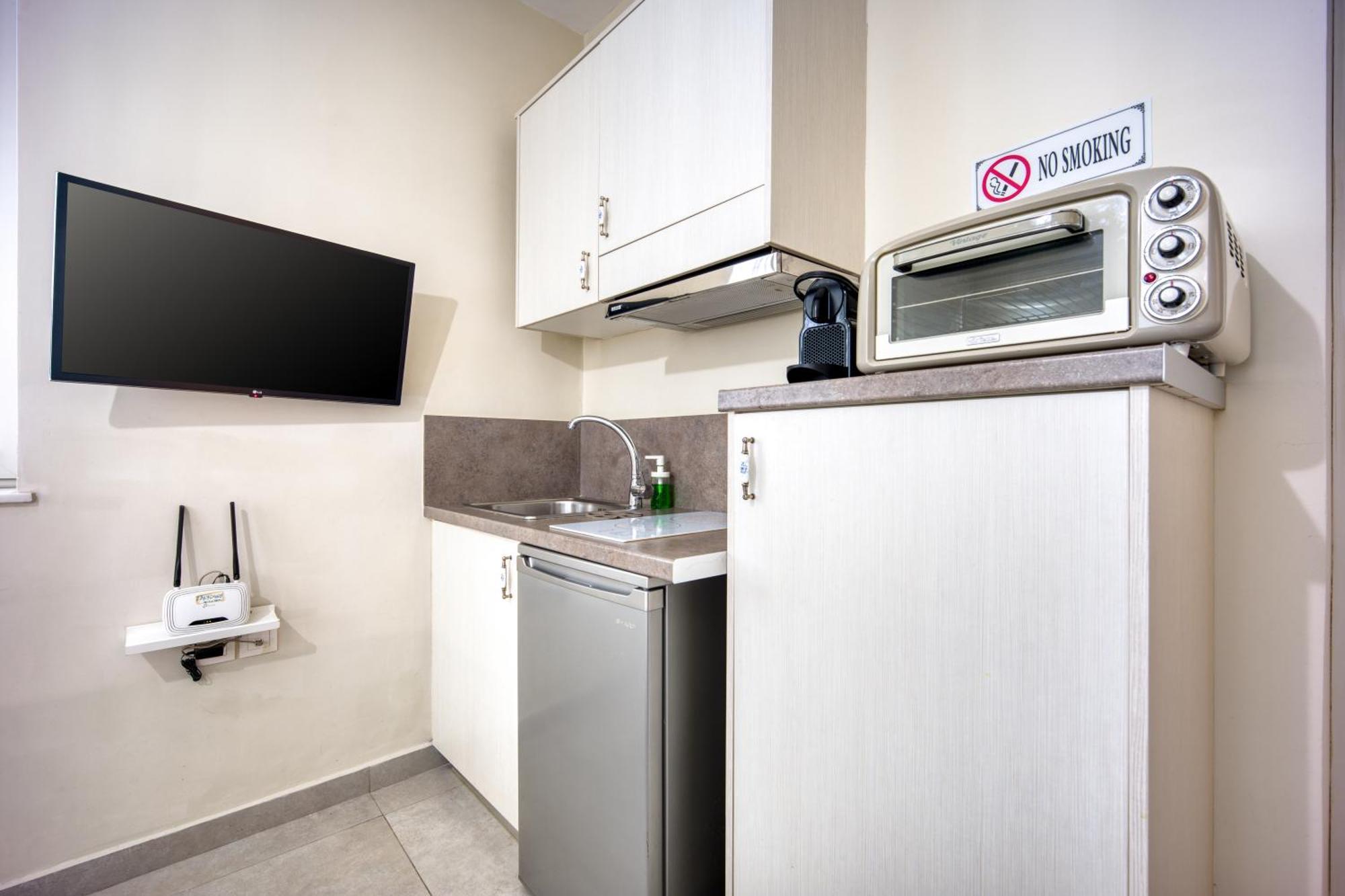 Bentzi...Boutique Apartment 1, Classic Double With Kitchenette, 2 Guests Athens Luaran gambar